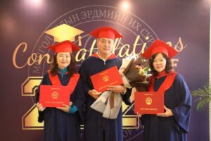 2021-2022 оны хичээлийн жилийн төгсөлтийн ёслол боллоо￼