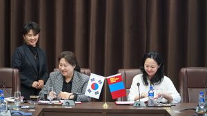 МУЭИС БНСУ-ын Үүсүг их сургуультай хамтын ажиллагааны гэрээ байгууллаа